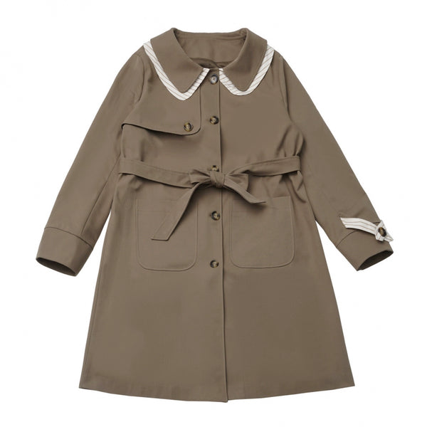 メープルトレンチコート+フードトップス+チェックスカート+シャツドレス