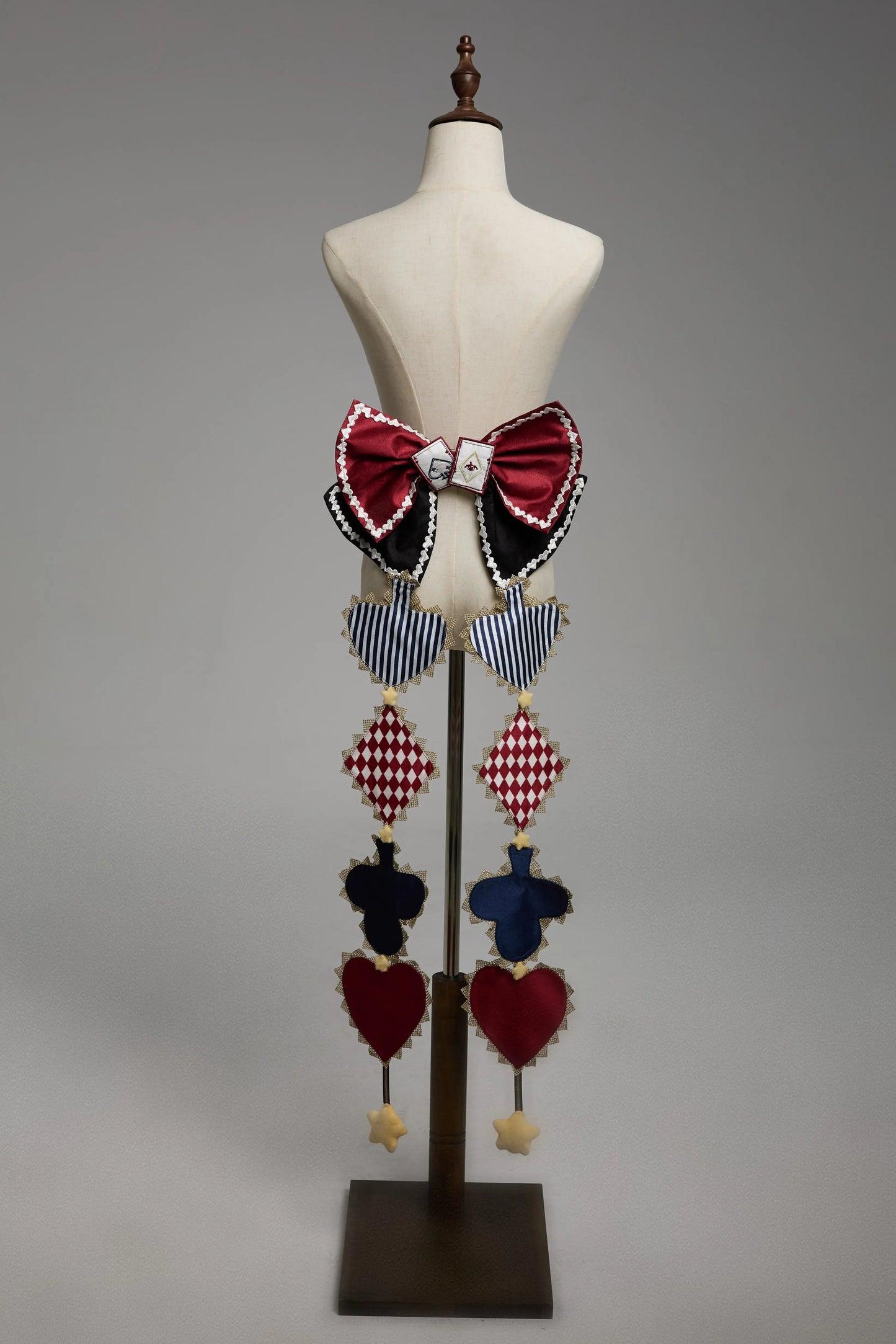 [Vorbestellung bis 16. März] Castle Lolita Oberteil + Rock + Reifrock + Accessoires