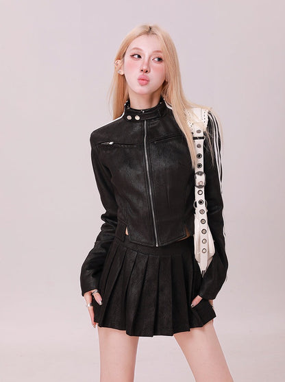 Line leather jacket + pleated skirt