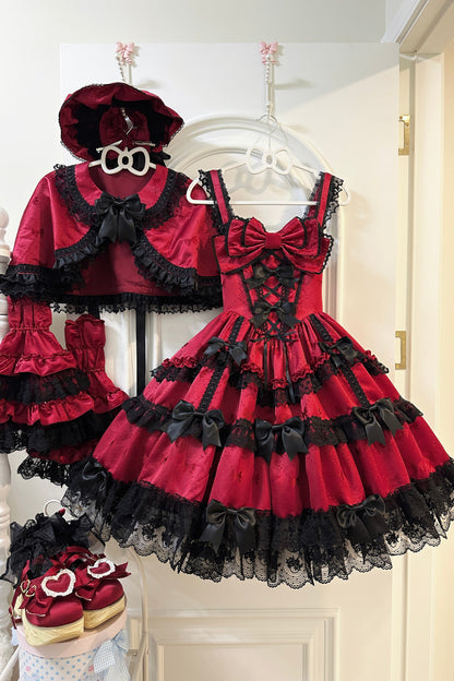 [Scadenza prenotazione 13 febbraio] Set abito con mantello rosso e nero