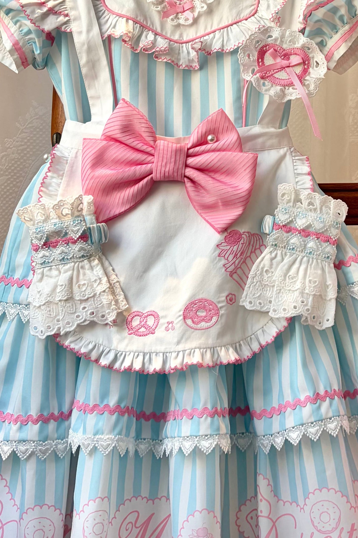 【6月18日予約締切】ピンク/ ブルー/ブラックスイートメイドロリータキャンディストライプシリーズアクセサリー（ナースハット・カチューシャ・エプロン・ヘアクリップ・リストカフス）