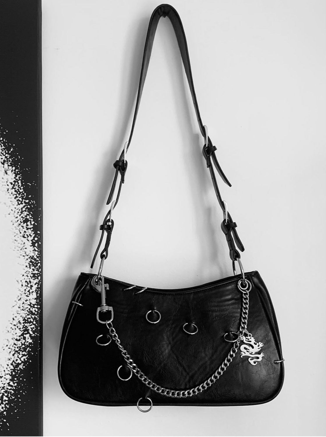 Retro punk metal ring chain oil waxed leather bag