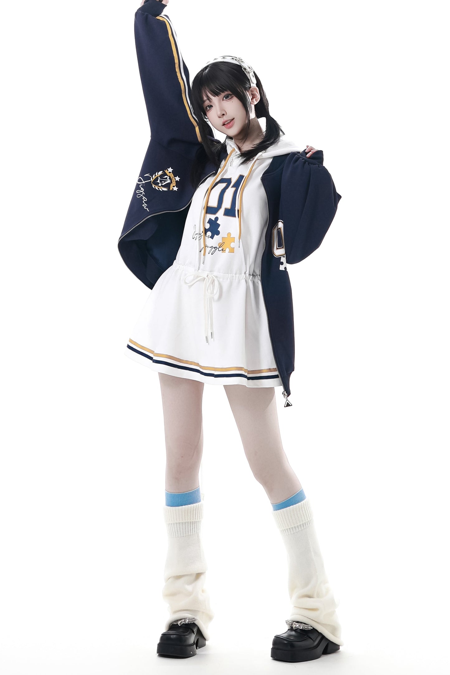 カレッジブルージャケット+フーディードレス+パンツ+スウェット