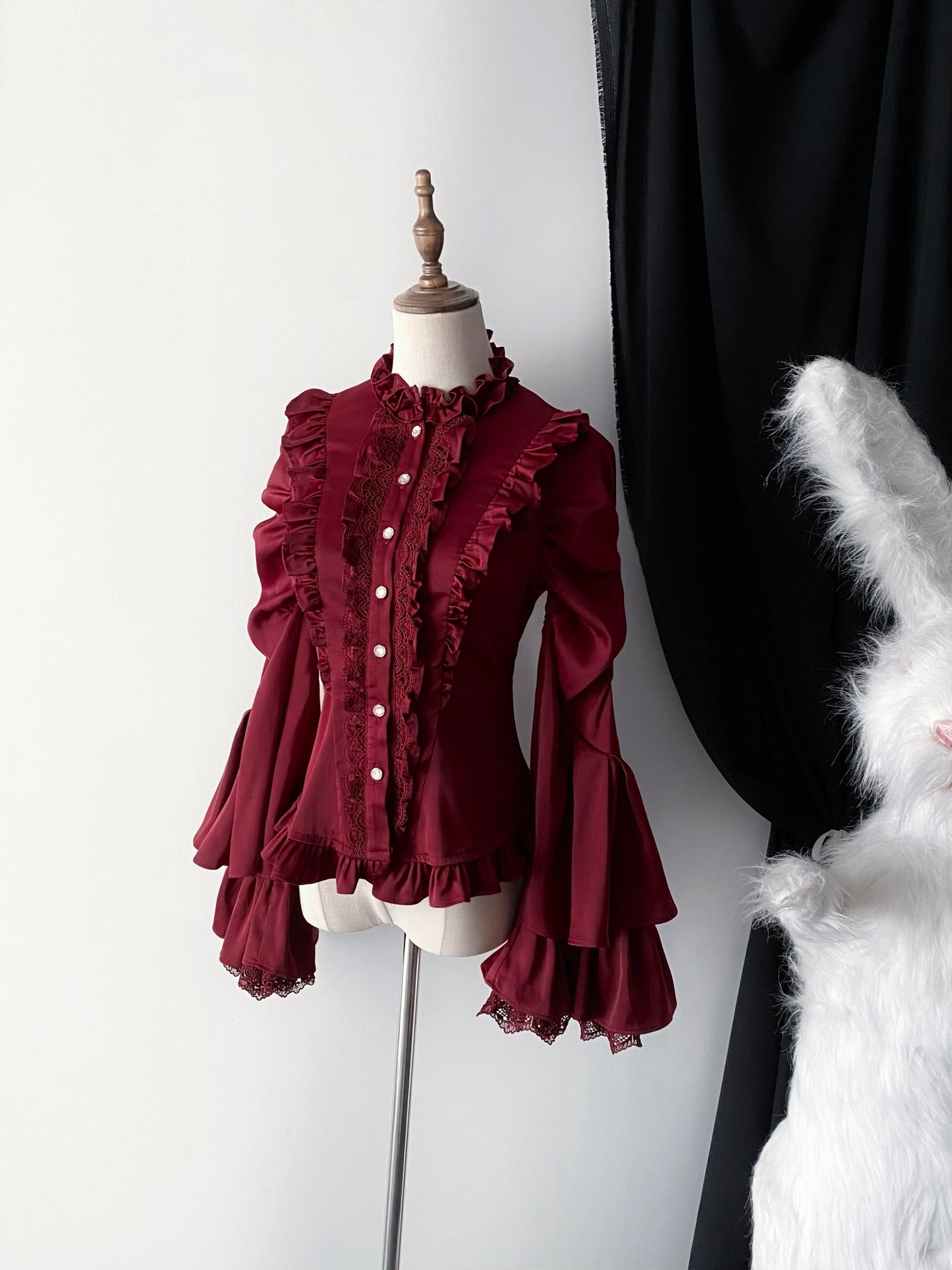 【2月21日予約締切】フォギーナイトローズゴシックロリータラッフルシャツ＋イレギュラースカート