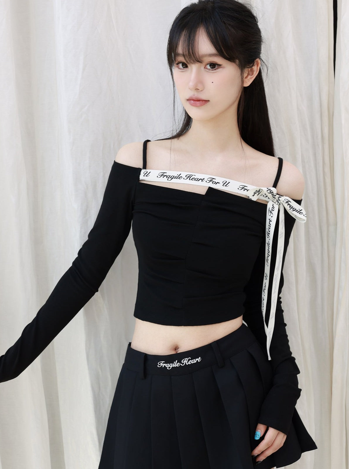 Logo Ribbon Strap Tight Tops