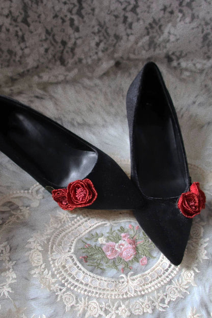ローズストーリーレトロポインテッドトゥレザーベルベットヒール