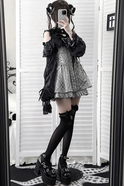 [Pre-order Deadline: October 30] Dark Gothic Black and Gray Plaid Cold-Shoulder Ribbon Lace Dress Set (Including Shorts, Bow Tie, Small Bows*1) + Chain Ribbon Accessories for Sleeves