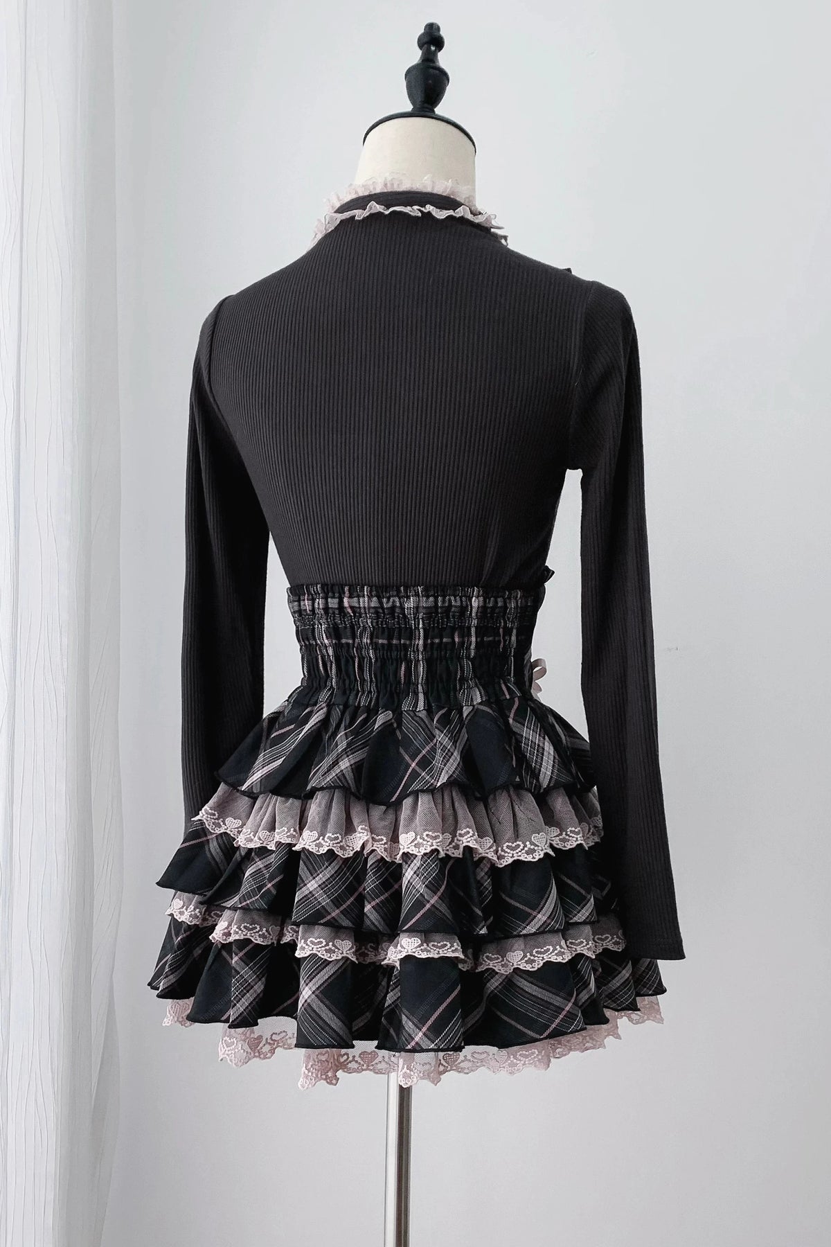 [Pre-order Deadline: October 30] Black Pink Lace Trim Square Neck Choker Design Knit Top + Lace Trim Plaid Tiered Skirt