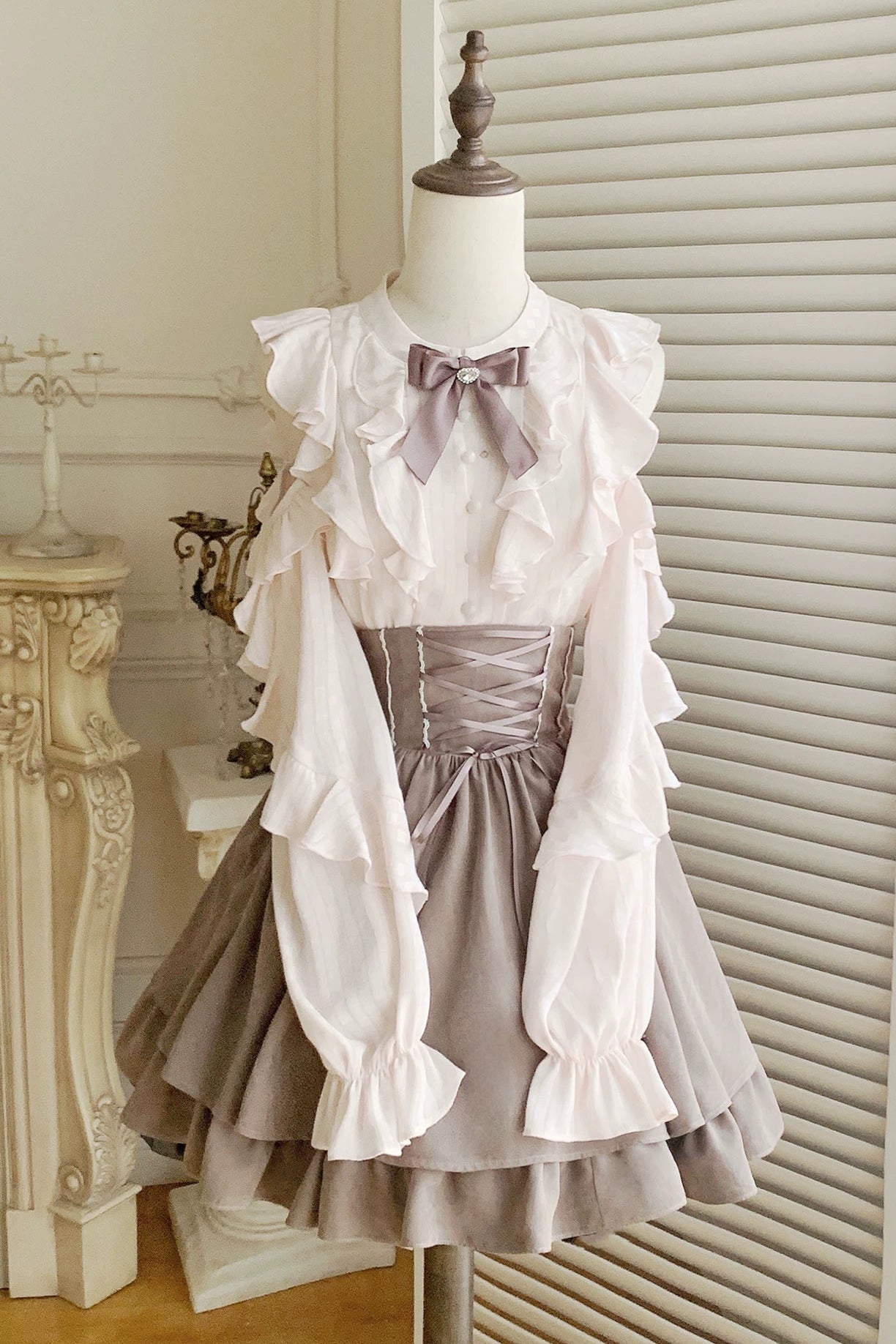 Ruffle Lace Girly Shirt + High Waist Skirt