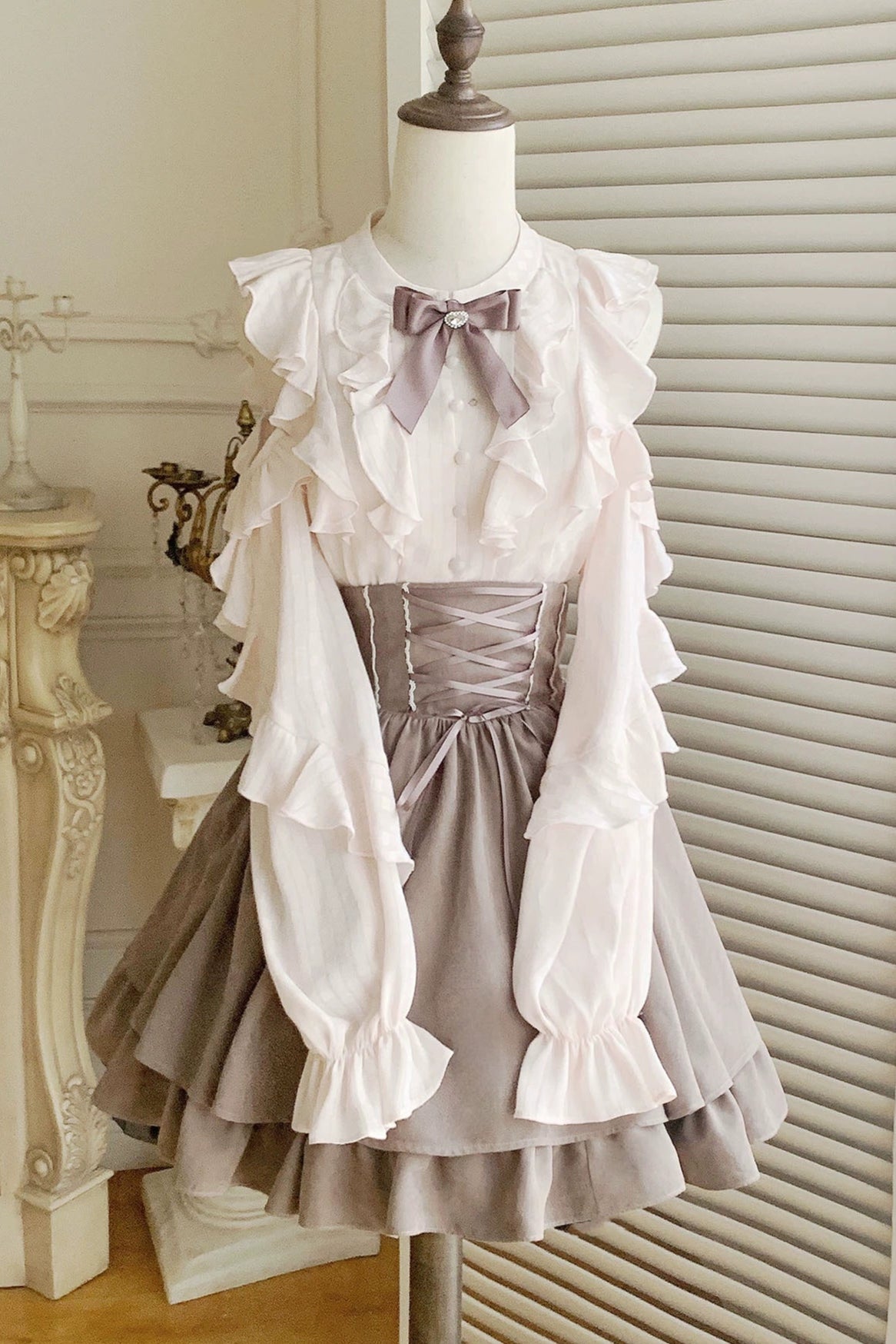 Ruffle Lace Girly Shirt + High Waist Skirt