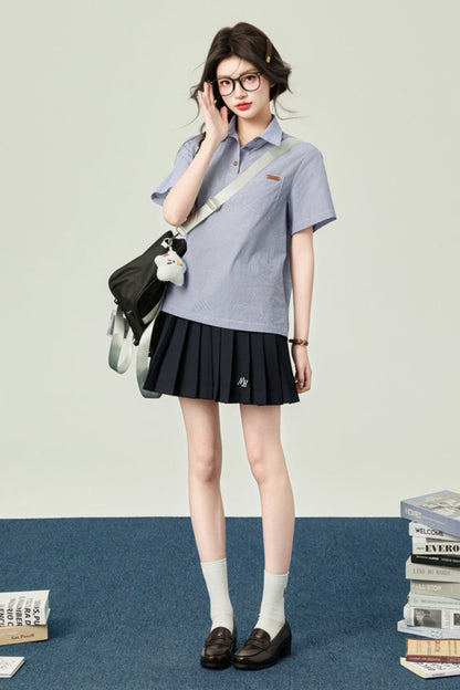 カレッジポロカラーシャツ＋ストライプシャツ＋プリーツショートスカート＋ベーシックロングスカート