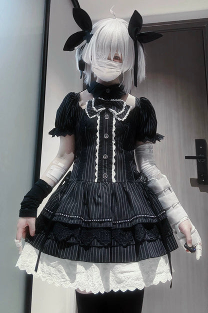 ダークバットカラーパフスリーブドレス