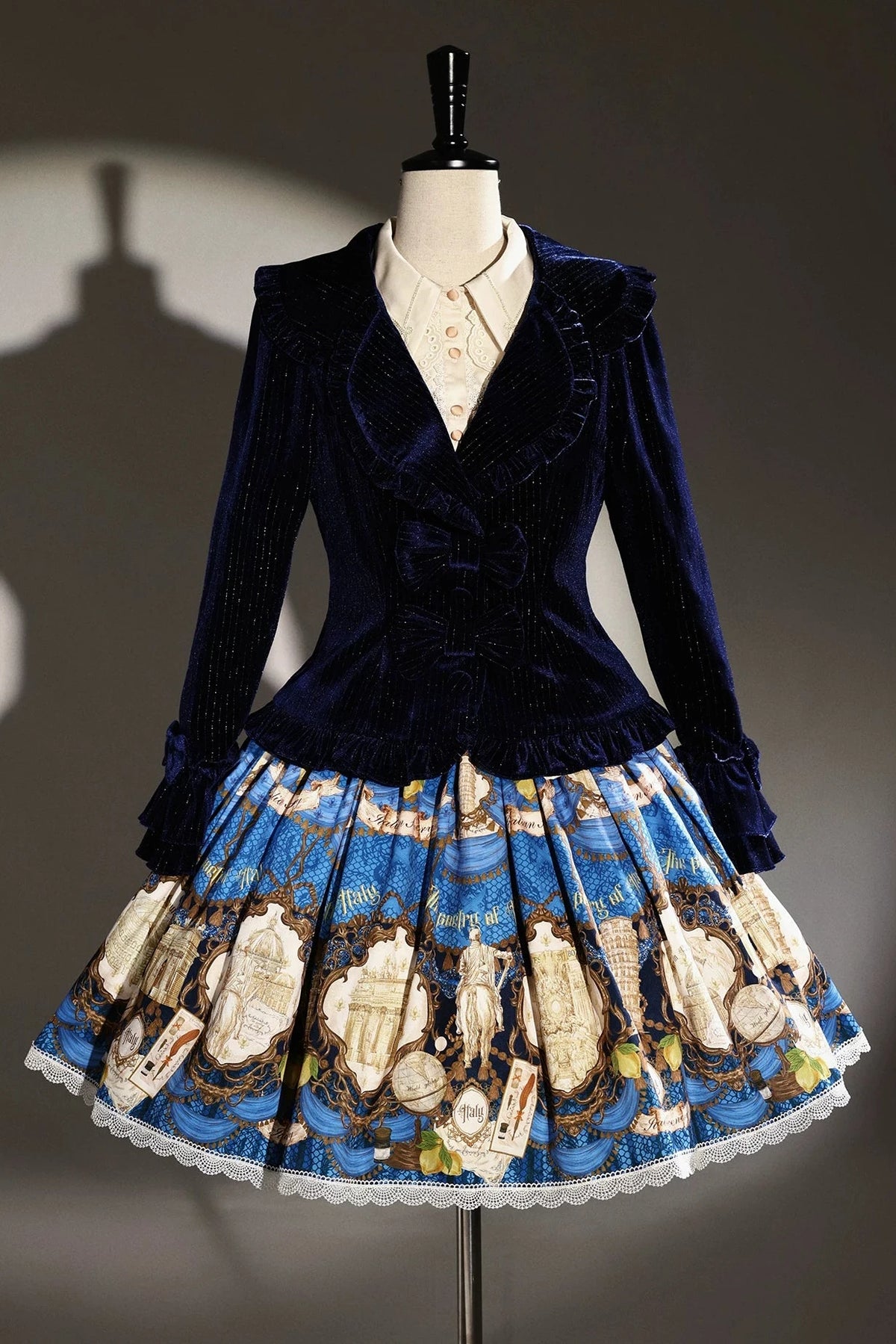 [Pre-order Deadline: November 6] Navy Blue/Brown Classic Italian Travel Diary Lolita Vintage Print Skirt