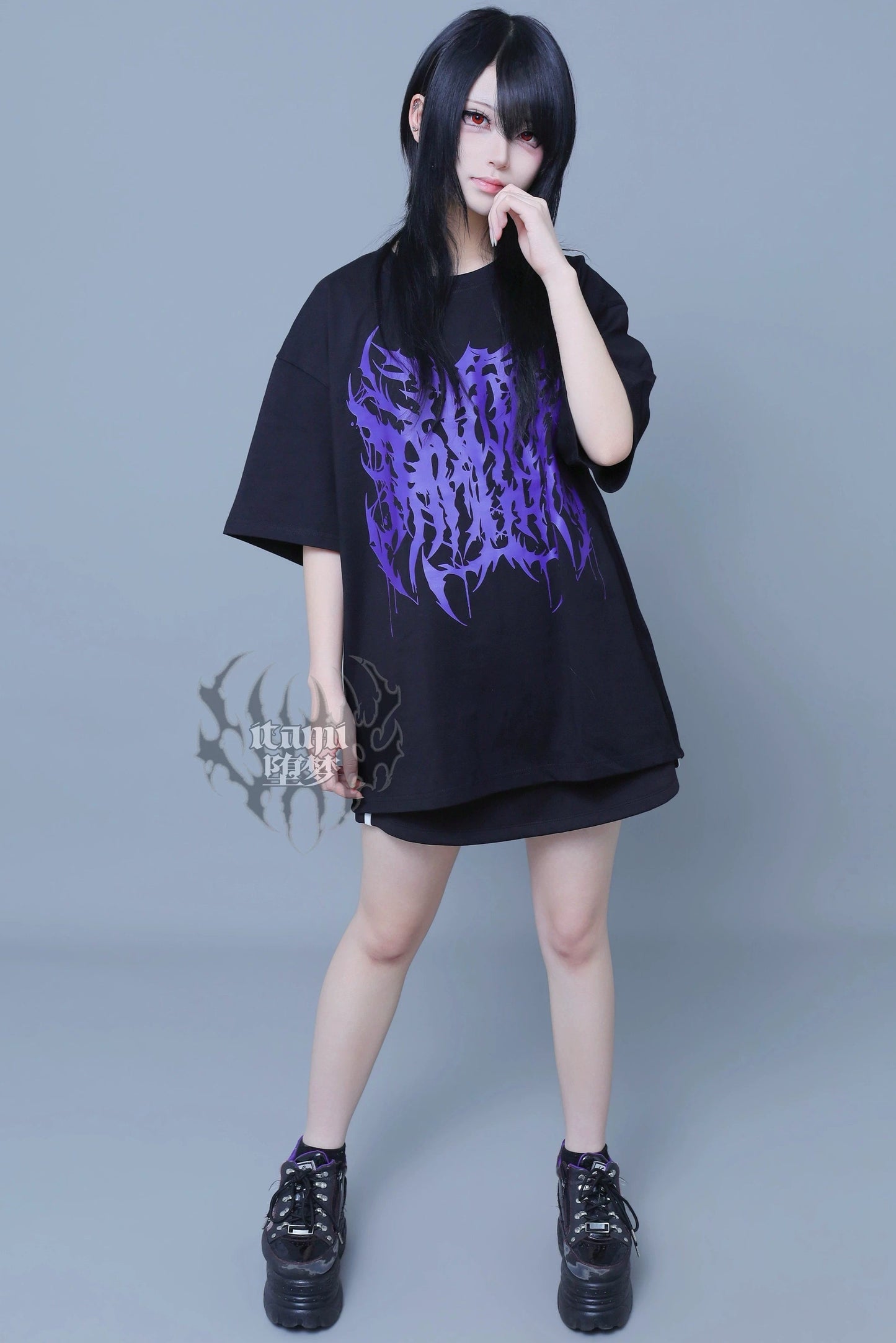 ゴシックグラフィックプリントルーズTシャツ