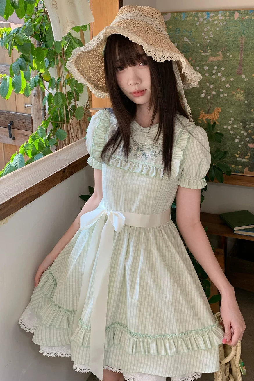 Robe douce à bordure en dentelle