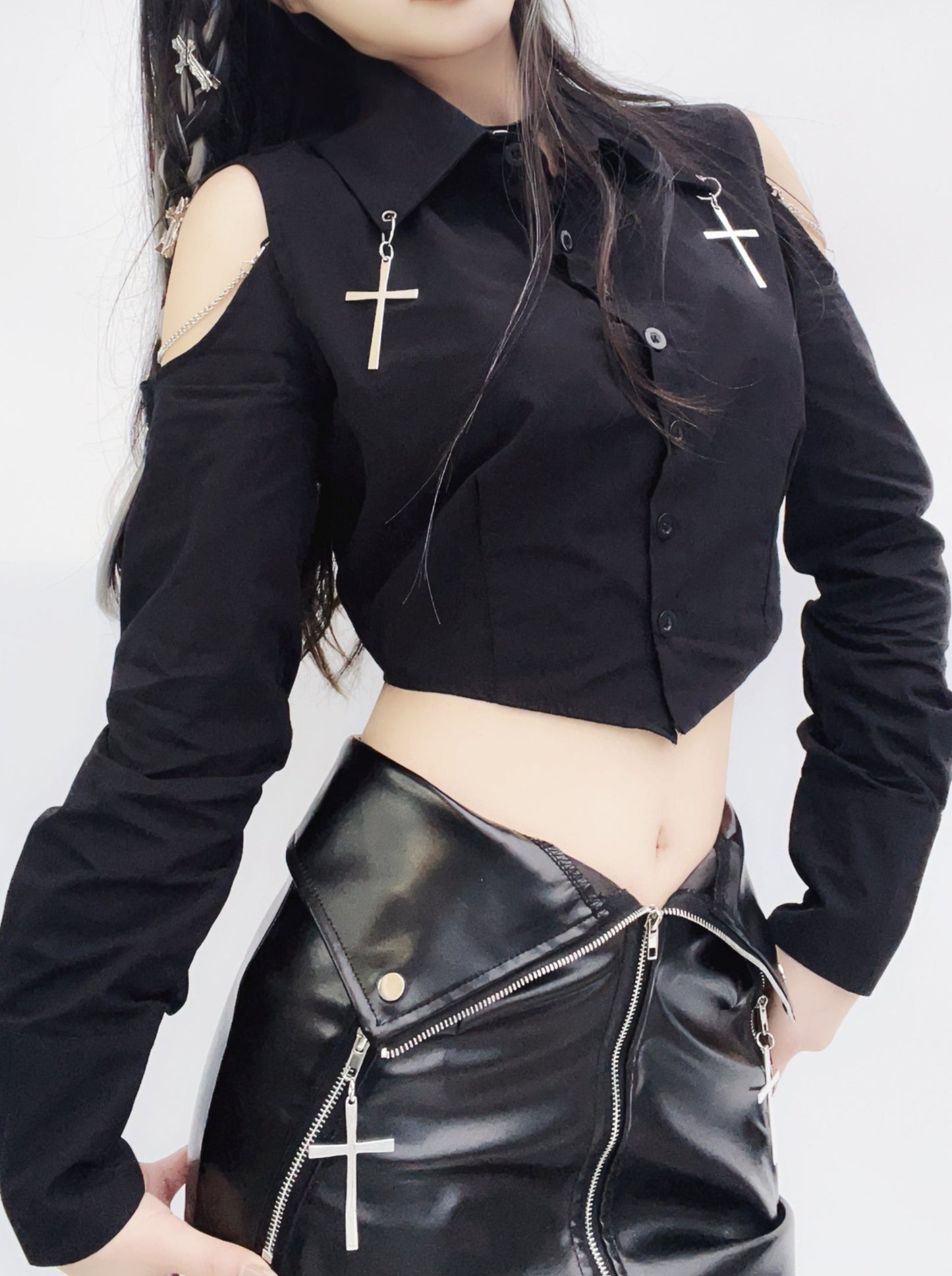 Dark Strapless Cross Charm Mode Shirt