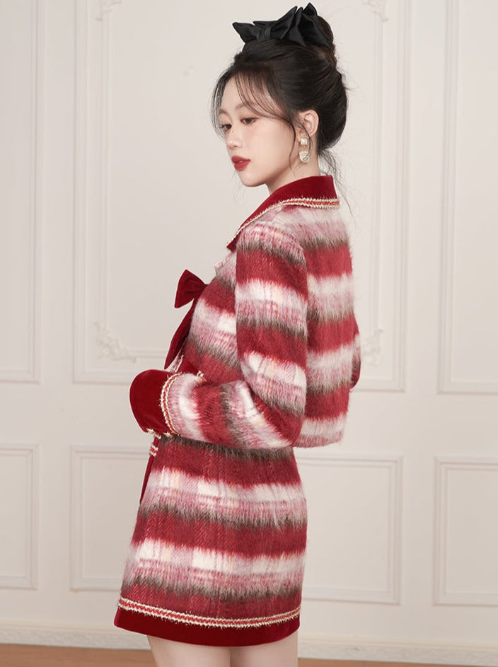 Red sweet ribbon coat + double pocket skirt