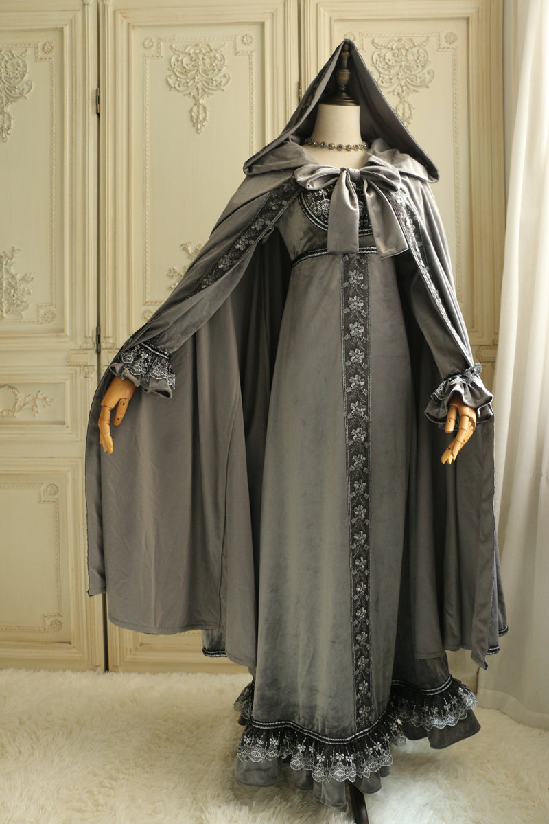 Claire Imperial Elegant Queen Cape Dress Setup