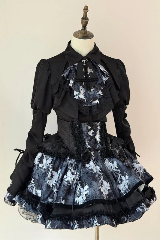 [Précommande jusqu'au 13 mai] Chemise à volants noire à fleurs gothique Bone Iris + jupe corset + accessoires