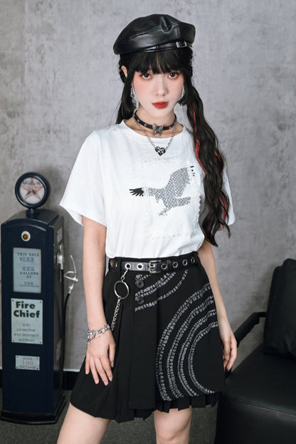 Pleated skirt with asymmetrical design