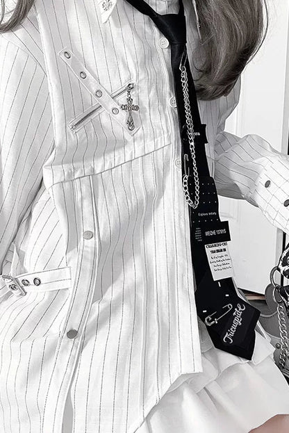 Gestreiftes Mode-Langarmhemd + Krawatte