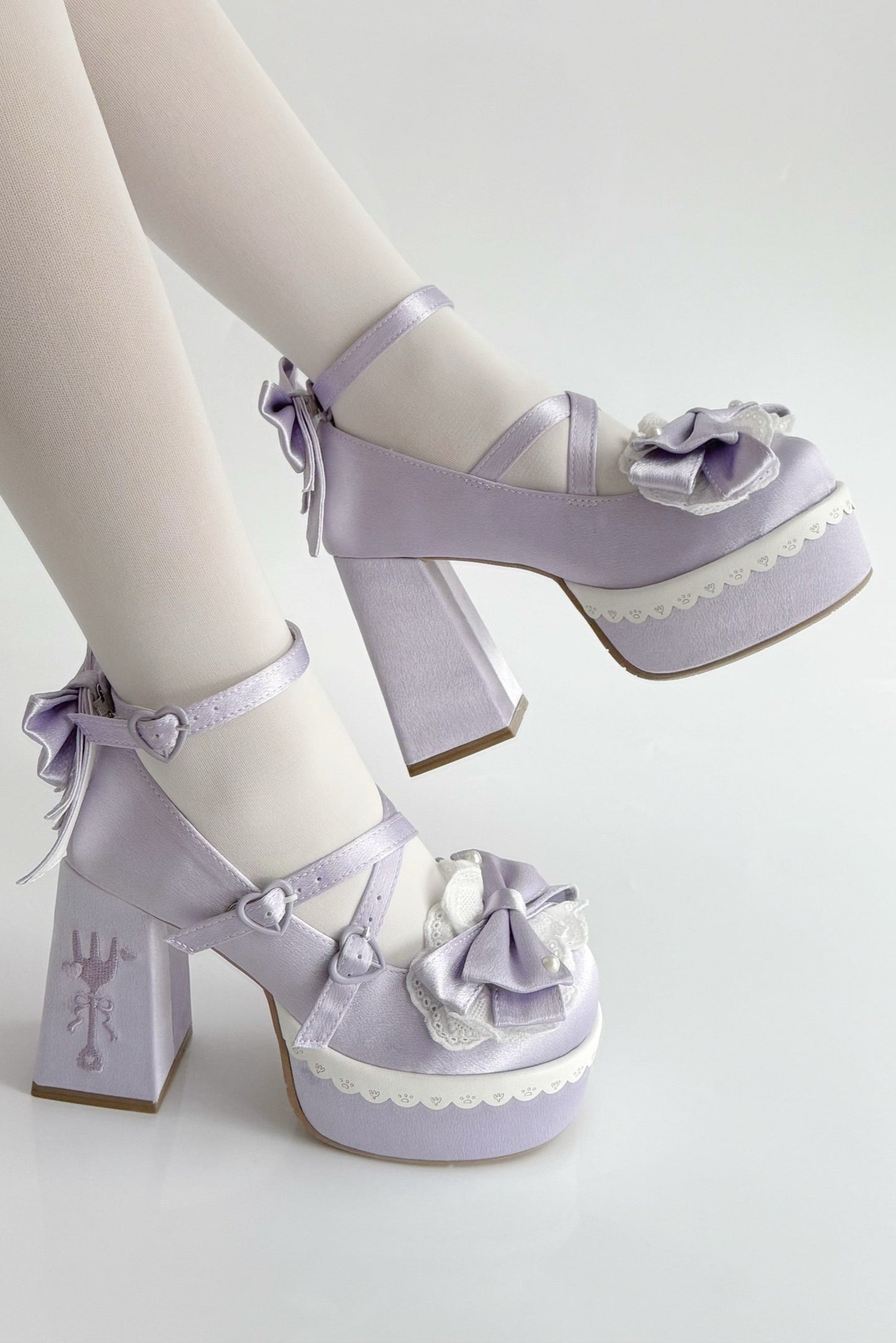 [Mar. 26, 2012 reservation deadline] Tea Time Cute Embroidery High Heels