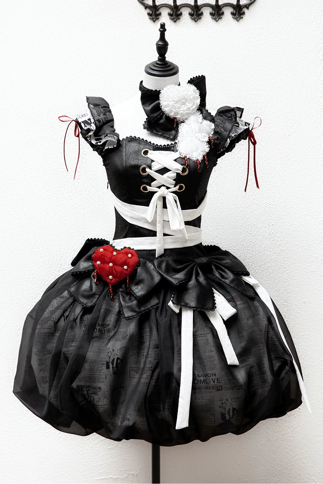 【9月3日予約締切】Gothic Fantasy Ribbon Choker with Playing Card and Bead Motif
