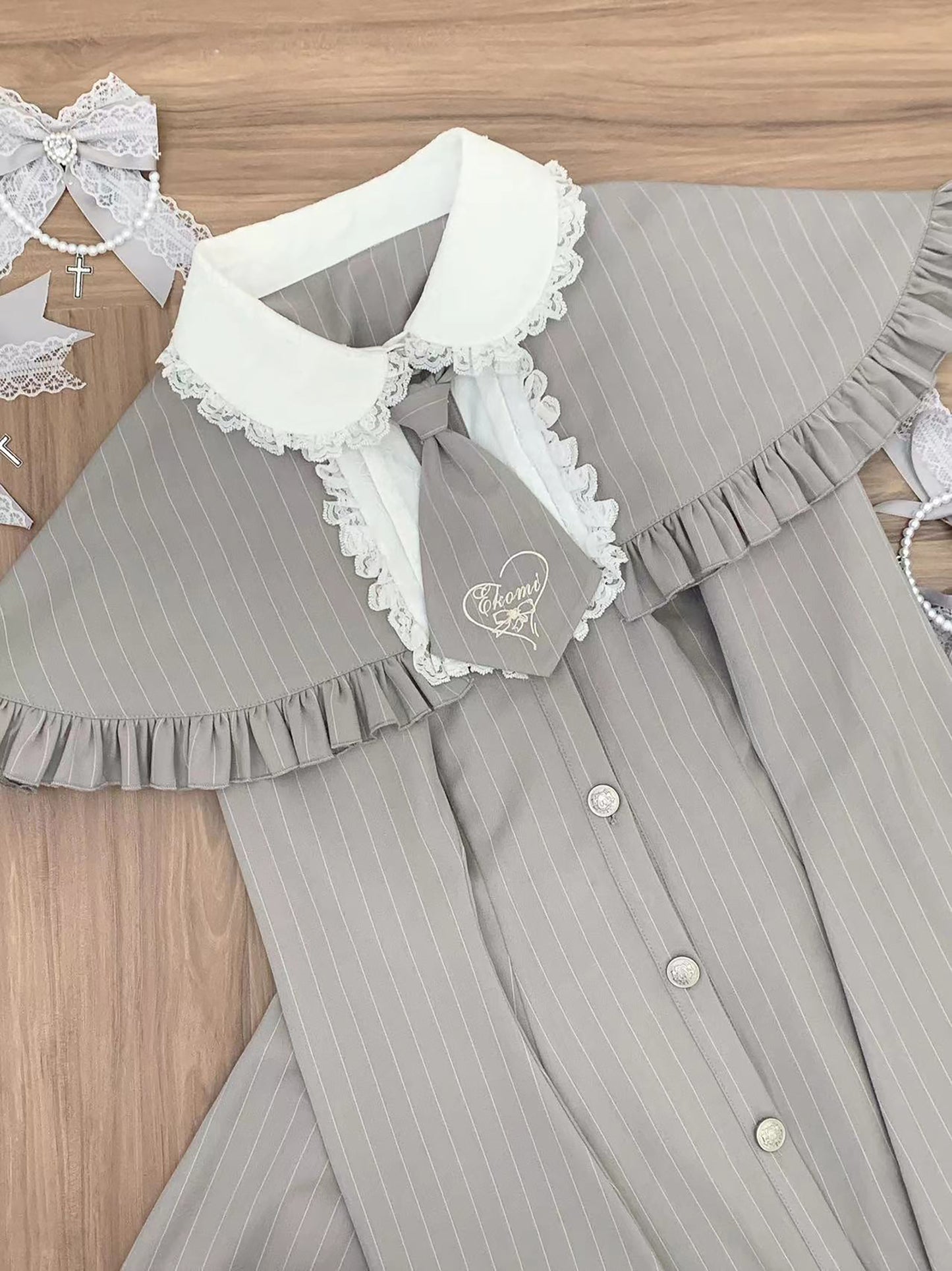 【12月8日予約締切】グレーストライプサブカルケープスーツセット＋ヘアバンド＋ヘアクリップ