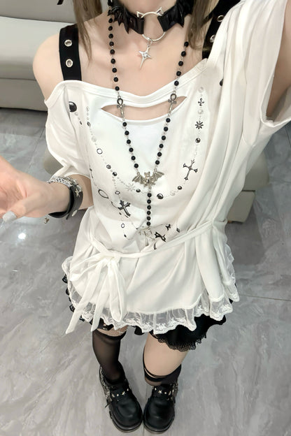 The Bunny Assassin's original innovative White Nights Cross subculture lace panelled off-the-shoulder ripped short-sleeved T-shirt
