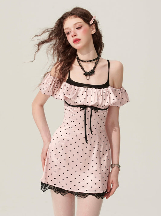 [On sale at 20 o'clock on May 31st] Pink polka dot dress with a one-shoulder sundress