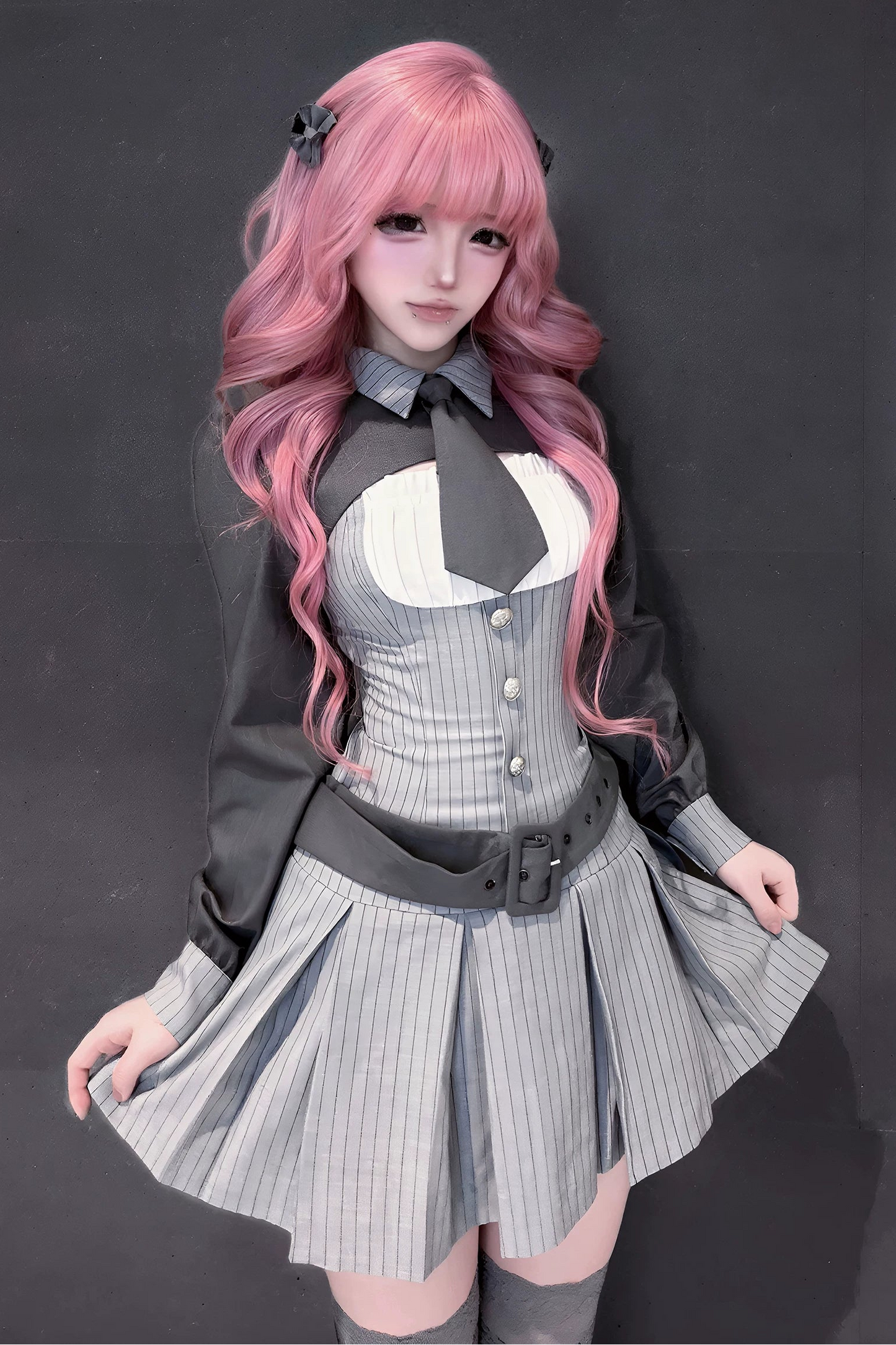 【8月30日予約締切】Gray pinstripe tie-collar long-sleeve short jacket with belt JKS dress 4-piece full set