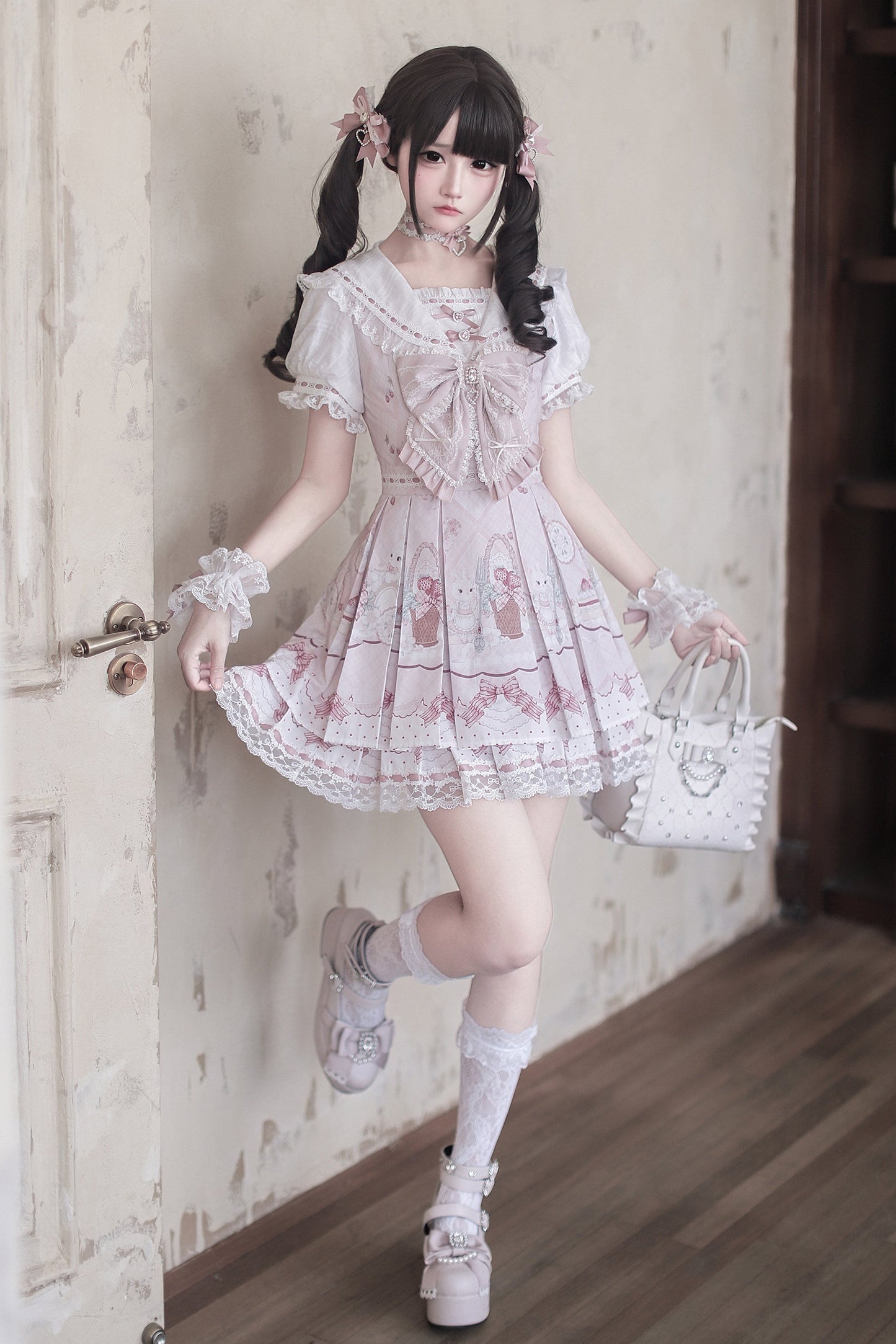 [Pre-order Deadline: April 15] Strawberry Rabbit Sailor Collar Lace Ribbon Dress Matching Set + Complete Set + Accessories