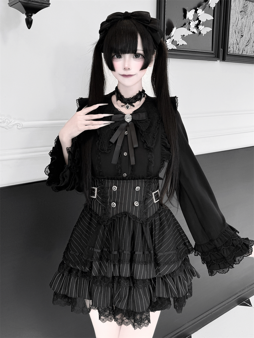 【1月7日予約締切】ジュエルリボンベルスリーブシャツ＋ブラックストライプティアードスカート＋セットアップ