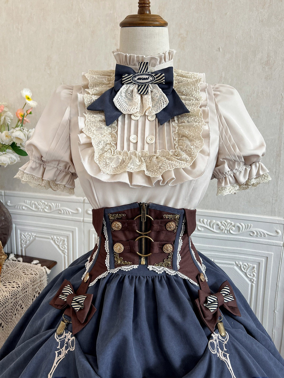 Cadeau de créateur original pointeur doré Lolita jupe taille tous les jours Lolita style steampunk fille