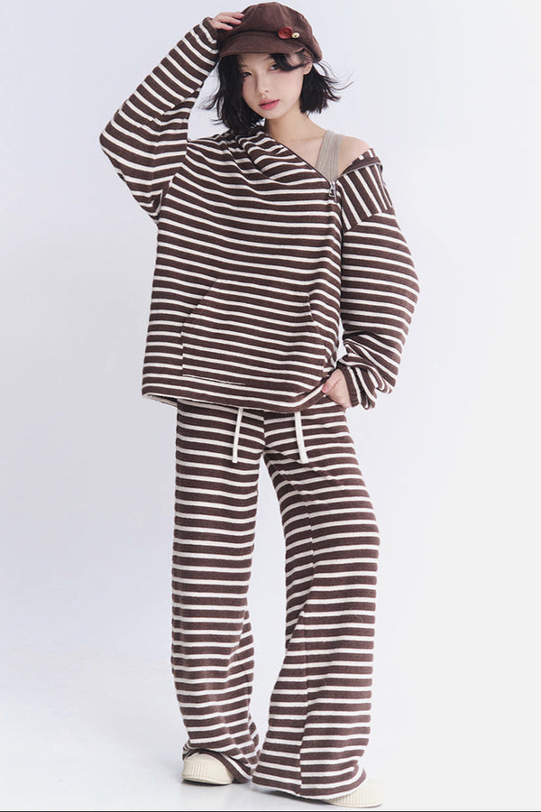 Hooded sweater and pants set-up