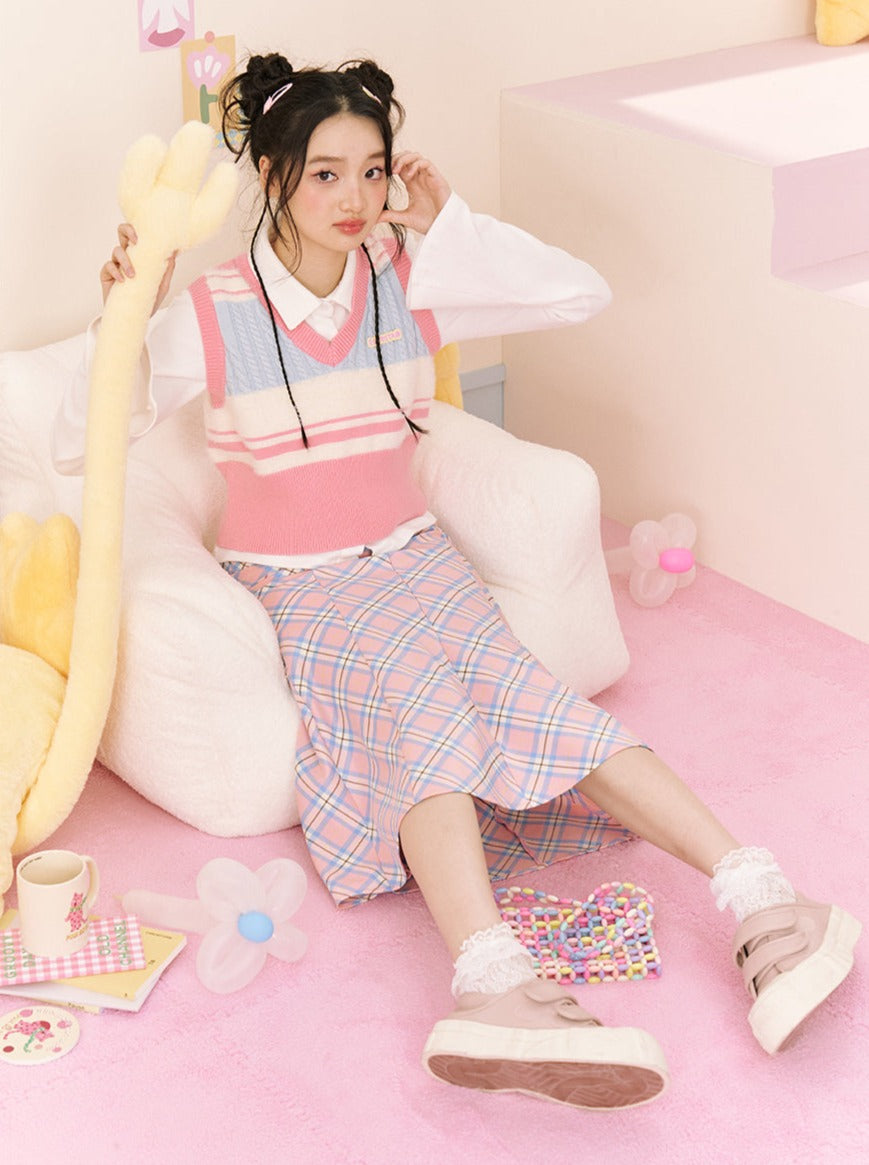 Pink stripe no sleeve knit vest