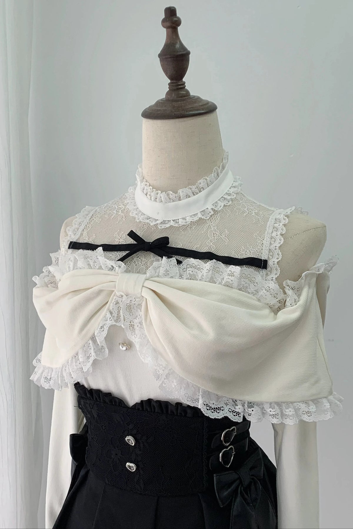 [Pre-order Deadline: October 15] Romantic White Bow Sheer Lace Off-Shoulder Knit Top + Black Bow Lace Layered Mini Skirt