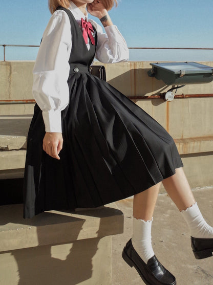 Black Princess College Style Short Jacket + White Shirt + V-Neck Pleated Dress [Reserved Item