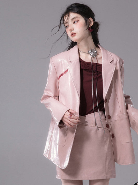 파우더 가죽 재킷 + 가죽 스커트