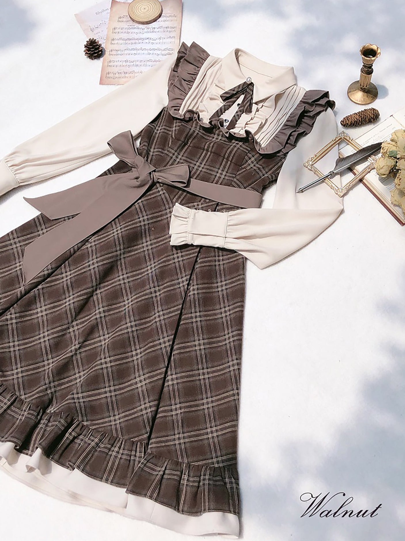 레트로 브라운 체크 볼륨 슬리브 레이어드 드레스 + 진주 리본 액세서리 + 클래식 벨트 코트 [예약상품] [예약상품