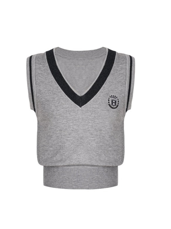 ノースリーブニットベスト＋プリーツスカート