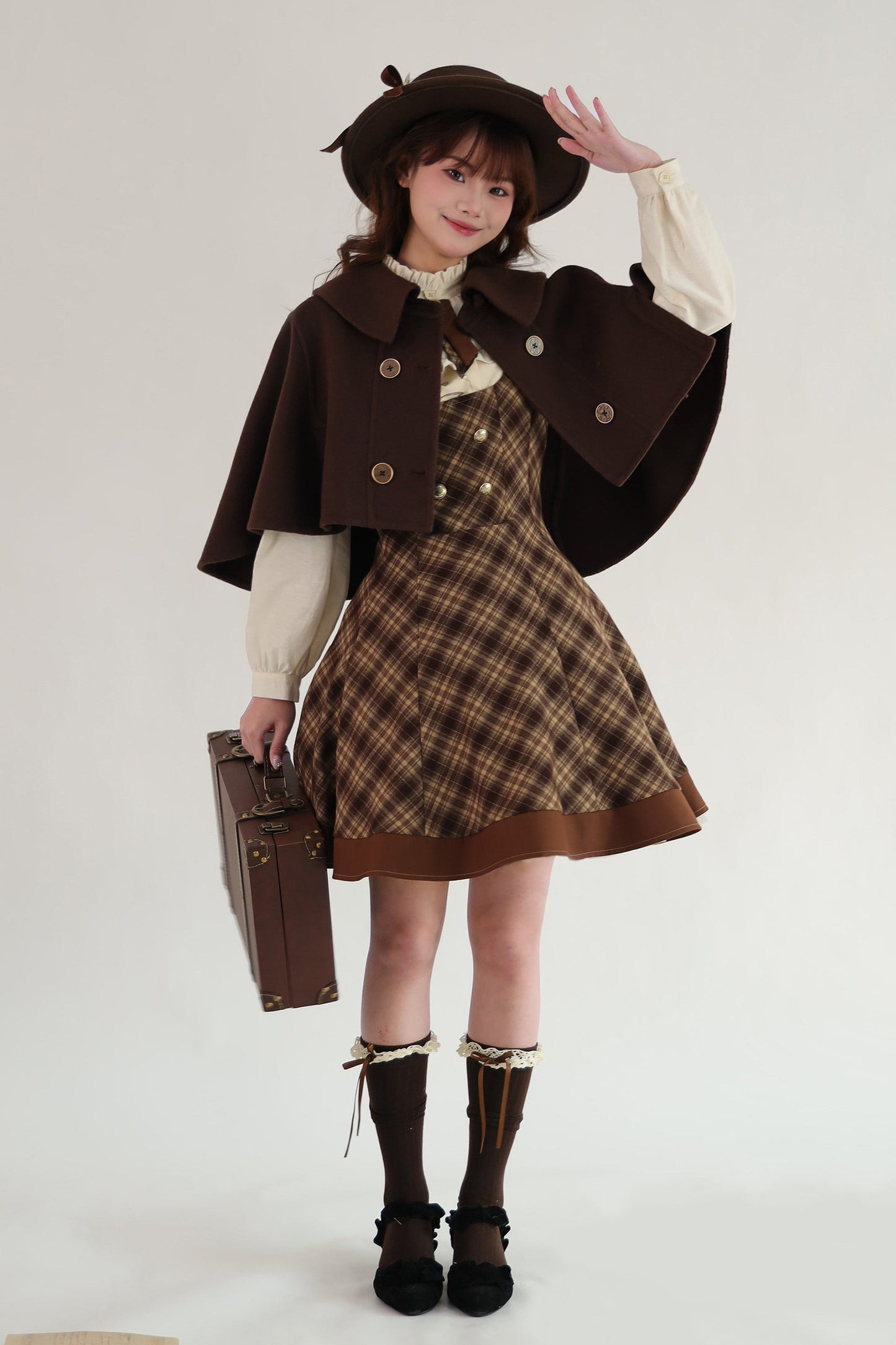 [Reservation Deadline February 3rd] Vintage Detective Series Lapel Cape + Suspender Dress + Ribbon Brooch