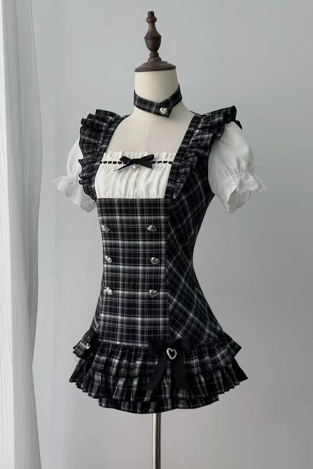 【4月29日予約締切】ブラックチェックフリルリボンパフスリーブミニドレスセットアップ＋チョーカー