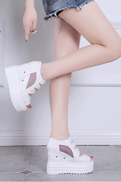 Thick soled cut line design shoes