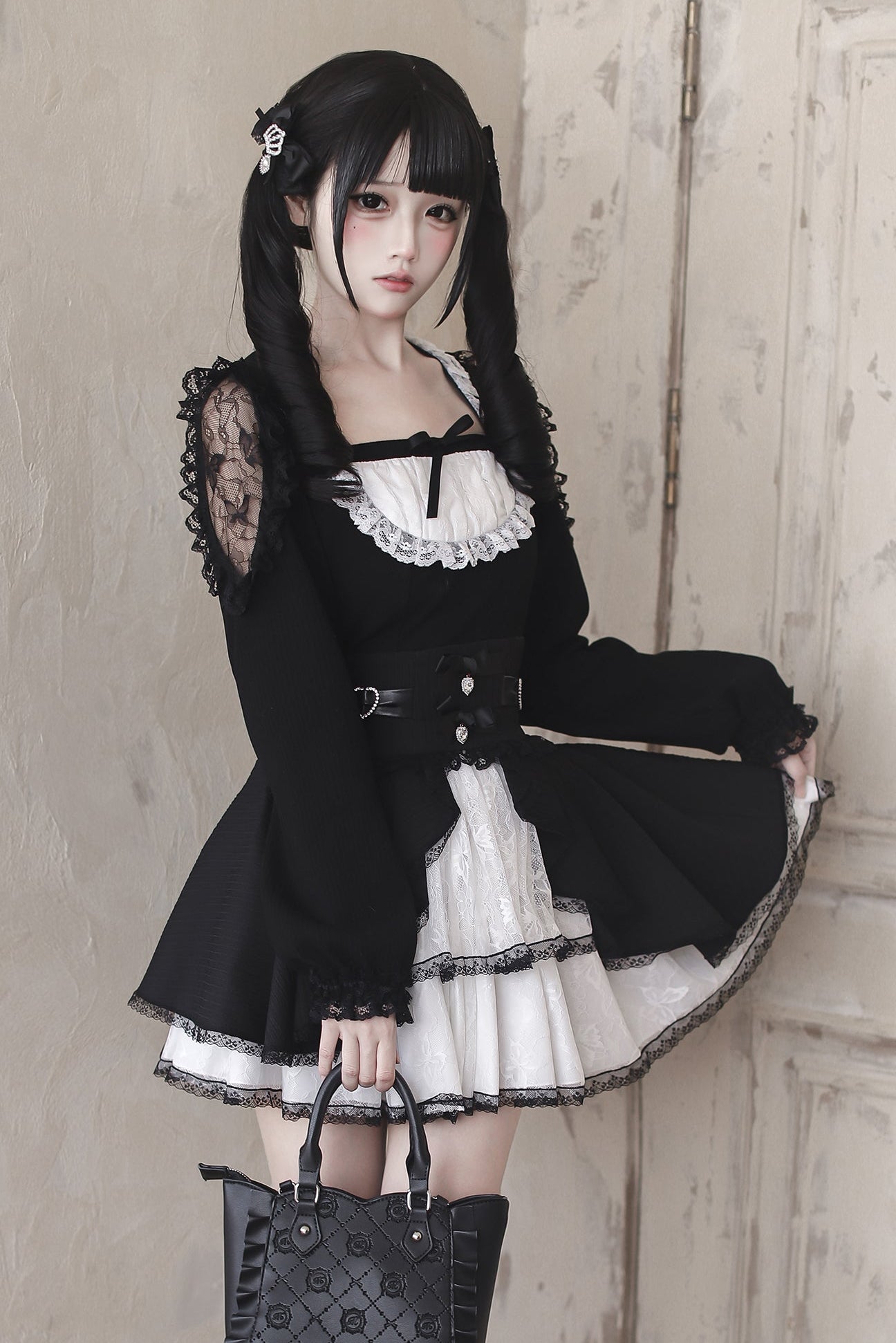 【12月6日予約締切】ブラックホワイトレースシアーショルダーニットトップス＋ケーキスカート