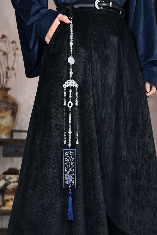 フローティングフィンペンダント