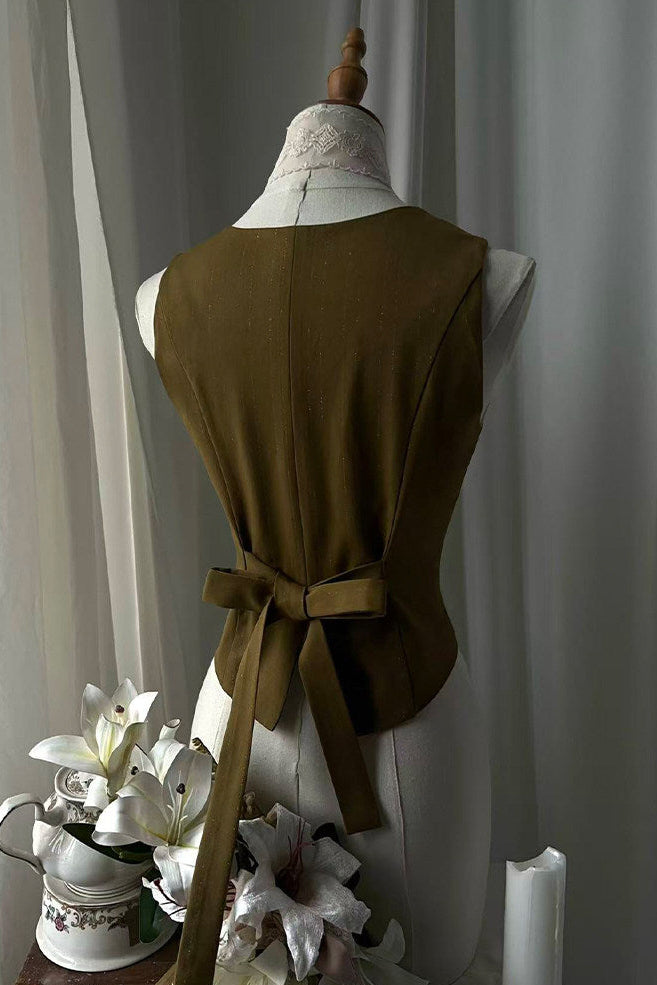 [Pre-order Deadline: May 11] Elegant Lily Embroidered Vest