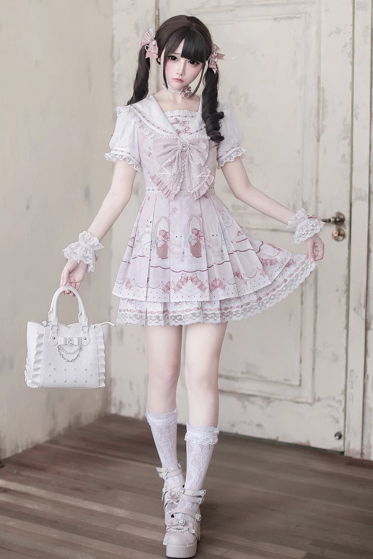 [Pre-order Deadline: April 15] Strawberry Rabbit Sailor Collar Lace Ribbon Dress Matching Set + Complete Set + Accessories