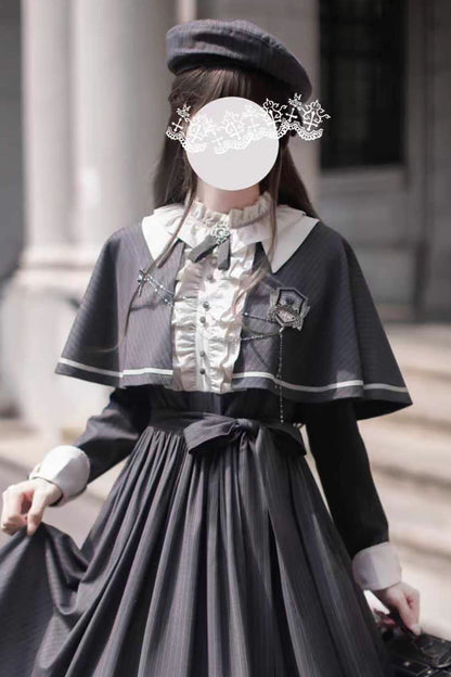 エレガントクラドレス+ケープ+蝶ネクタイ+ベレー帽+バッジ