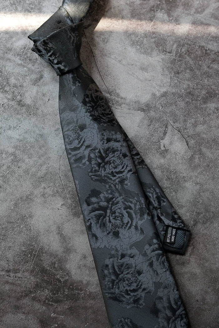 モードフローラルネクタイ